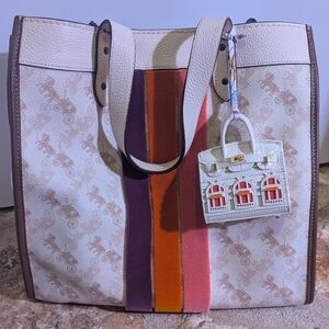 ✨CLEARANCE ✨ Coach Cream and Brown Tote Bag